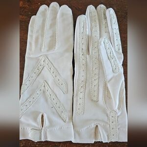 Elegant White Women's Gloves